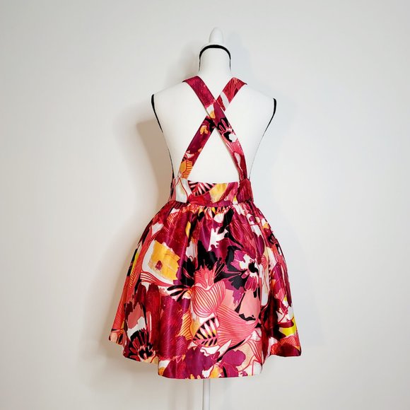 Romeo & Juliet Couture Summer Mini-Dress - Picture 2 of 16